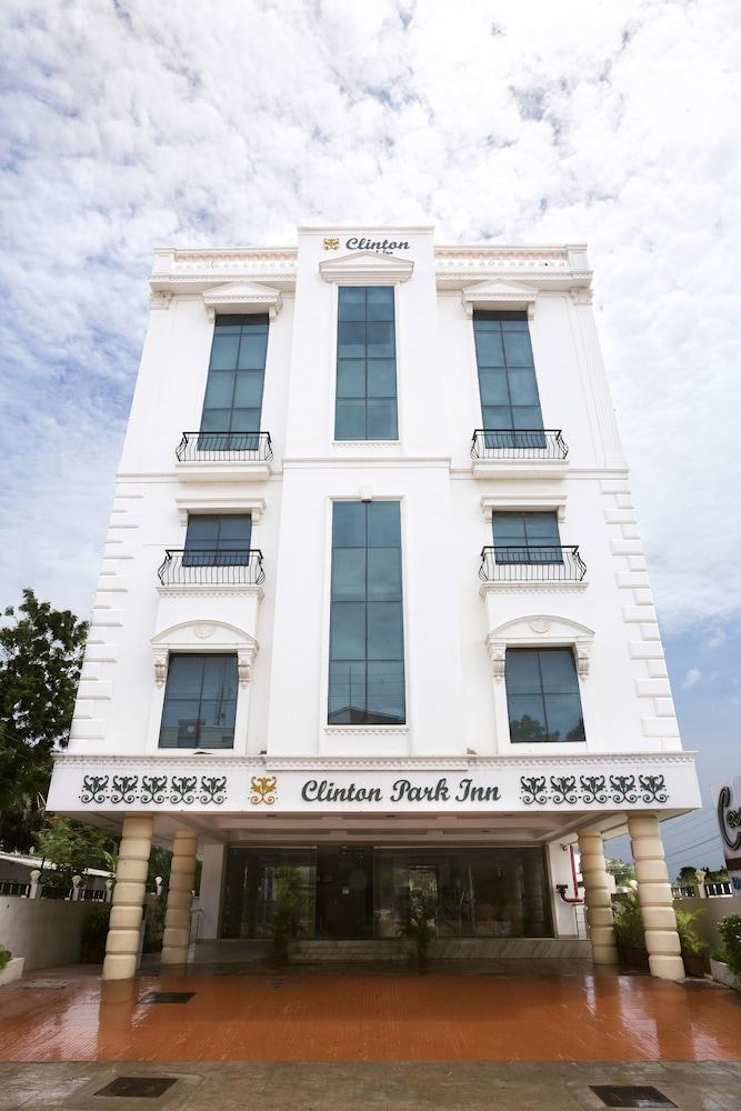 Clinton Park Inn Велангани Екстериор снимка