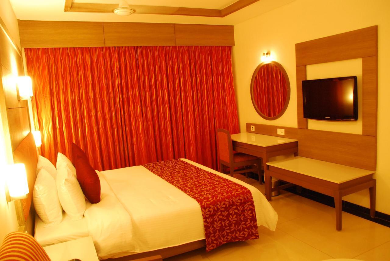 Clinton Park Inn Велангани Екстериор снимка